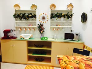 thumbnail: Breakfast area