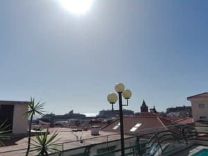 thumbnail: Exterior
