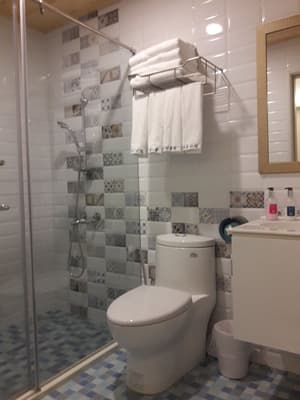 thumbnail: Bathroom shower