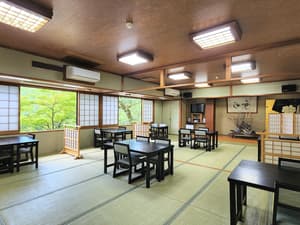 thumbnail: Dining room