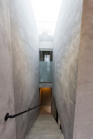 thumbnail: Hallway