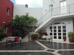thumbnail: Courtyard