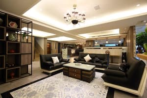 thumbnail: Lobby sitting area