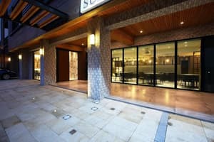 thumbnail: Property entrance