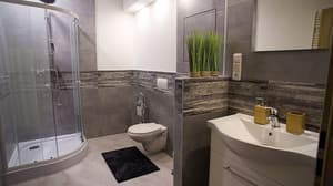 thumbnail: Bathroom amenities