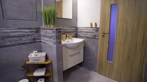 thumbnail: Bathroom amenities