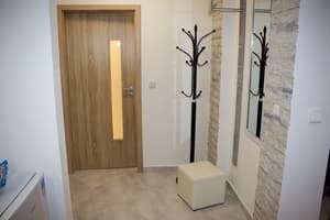 thumbnail: Interior entrance