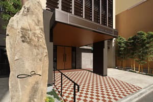 thumbnail: Exterior