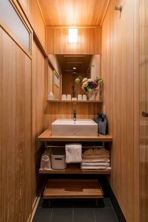 thumbnail: Bathroom sink