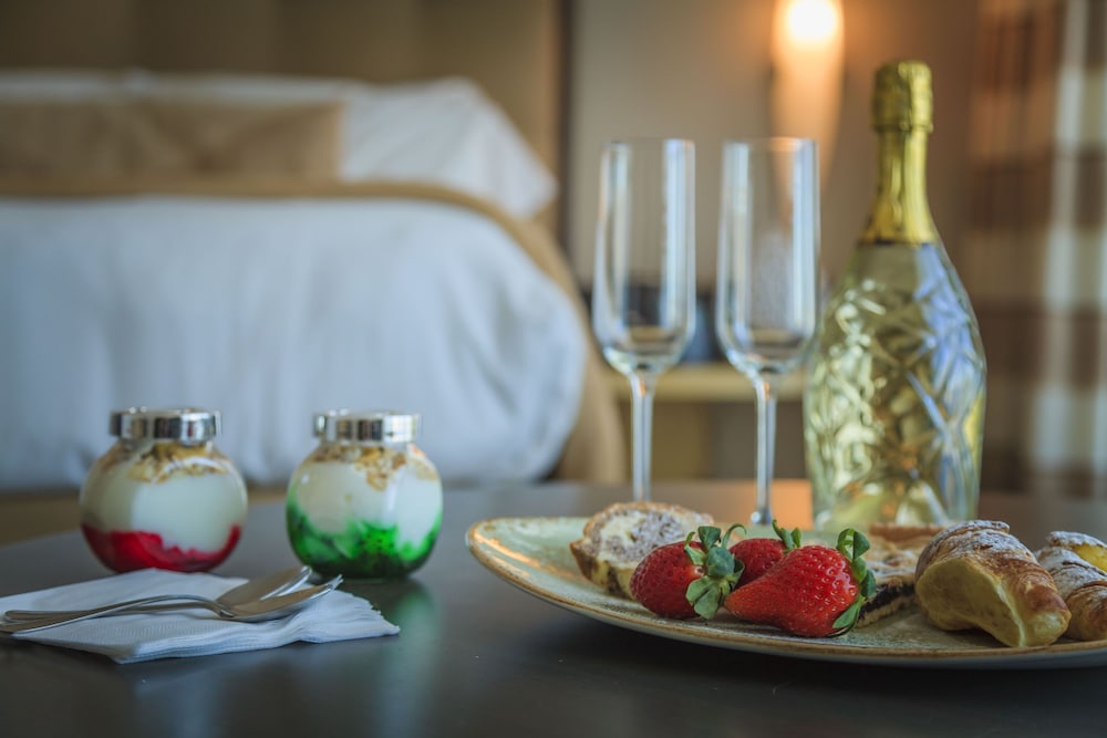 Room service - dining