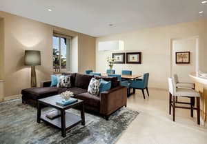 thumbnail: Breakfast area