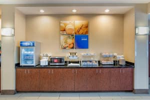 thumbnail: Breakfast area