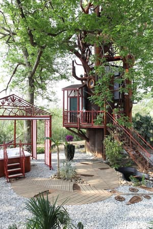 thumbnail: Exterior