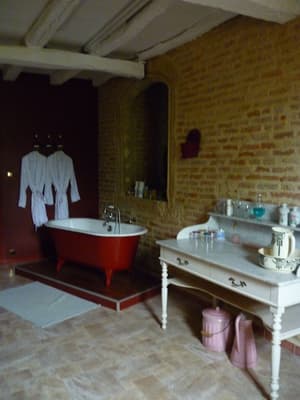 thumbnail: Room amenity