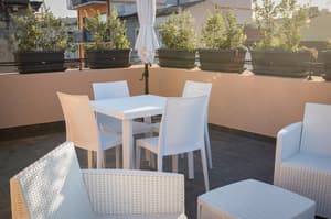 thumbnail: Terrace/patio