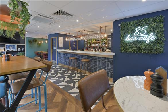 On-Site,Bar/Lounge