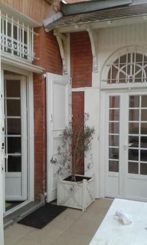 thumbnail: Exterior