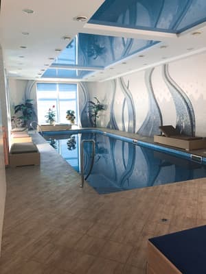 thumbnail: Infinity pool