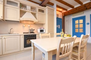thumbnail: Private kitchenette