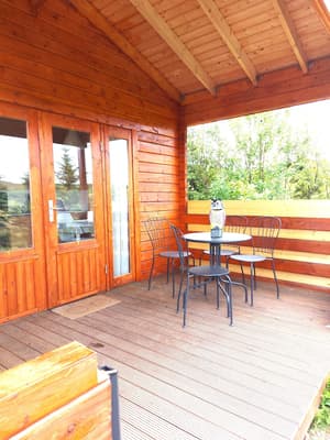 thumbnail: Exterior