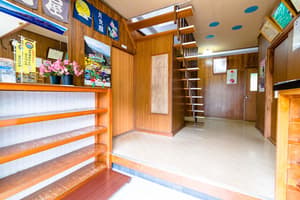 thumbnail: Interior entrance