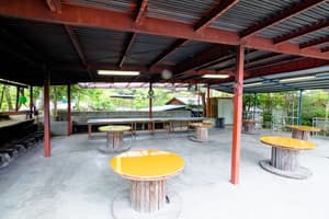 thumbnail: Exterior