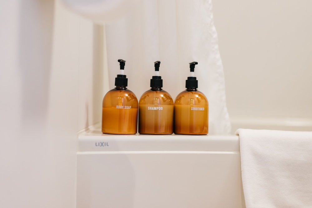 Bathroom amenities
