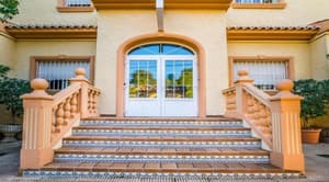 thumbnail: Property entrance