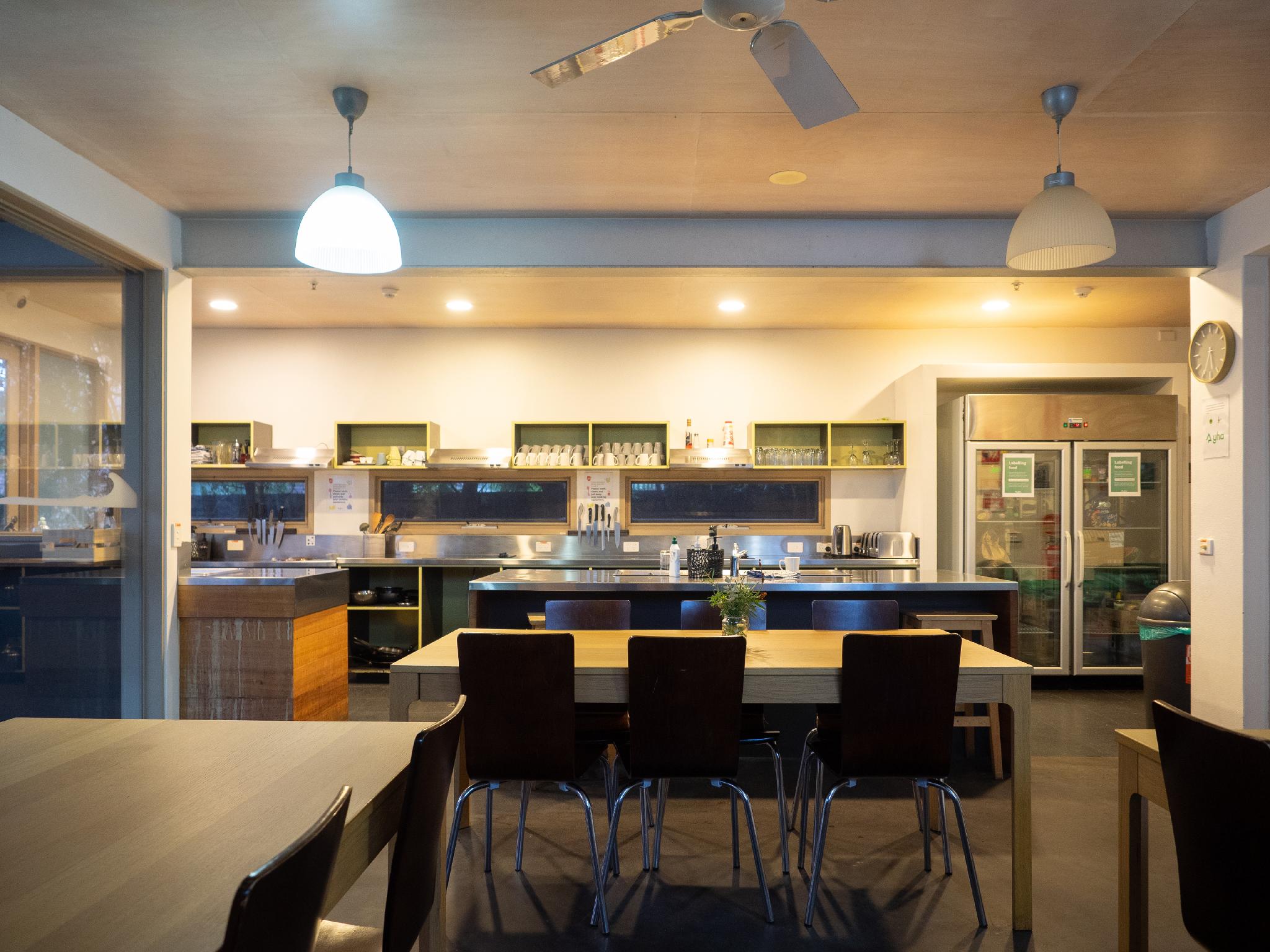 Restaurant-cafeteria