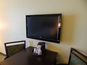 thumbnail: Bar (on property)