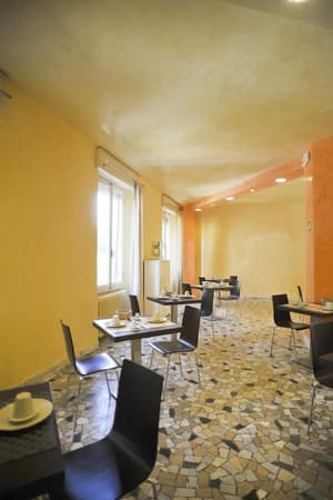 thumbnail: Breakfast area
