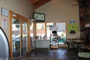 thumbnail: Lobby sitting area