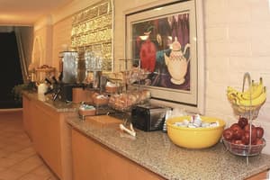 thumbnail: Breakfast area