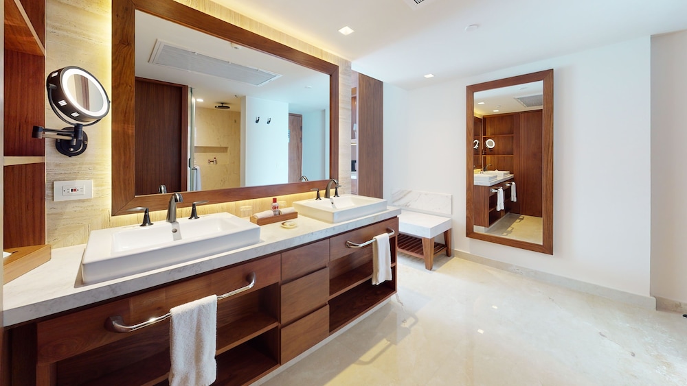 Bathroom amenities