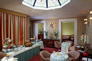thumbnail: Breakfast area