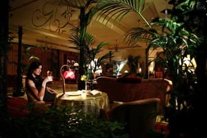 thumbnail: Bar (on property)