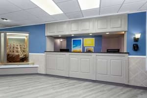 thumbnail: On-Site,Lobby