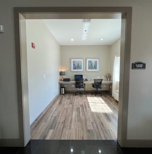 thumbnail: Business center