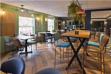 Dining,Dining Area,Restaurant,On-Site