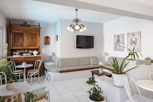 thumbnail: Interior