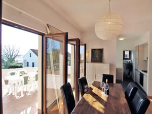 thumbnail: General view