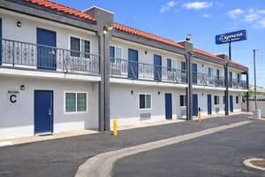 thumbnail: Exterior