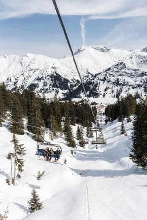 thumbnail: Snow and ski sports