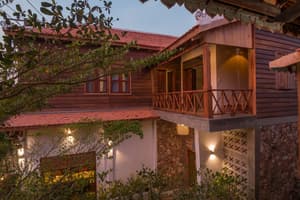 thumbnail: Front of property - evening/night