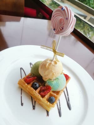 thumbnail: Food and drink