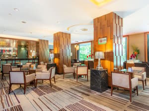 thumbnail: Bar (on property)