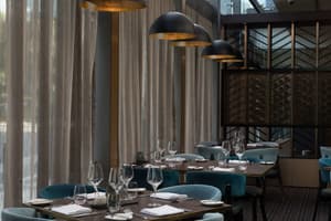 thumbnail: Restaurant