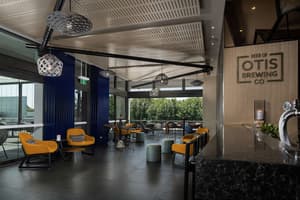 thumbnail: Bar (on property)