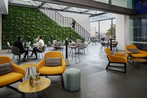 thumbnail: Bar (on property)