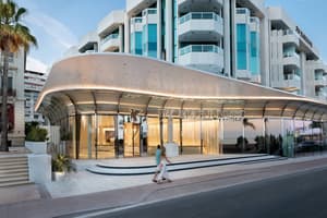 thumbnail: Exterior